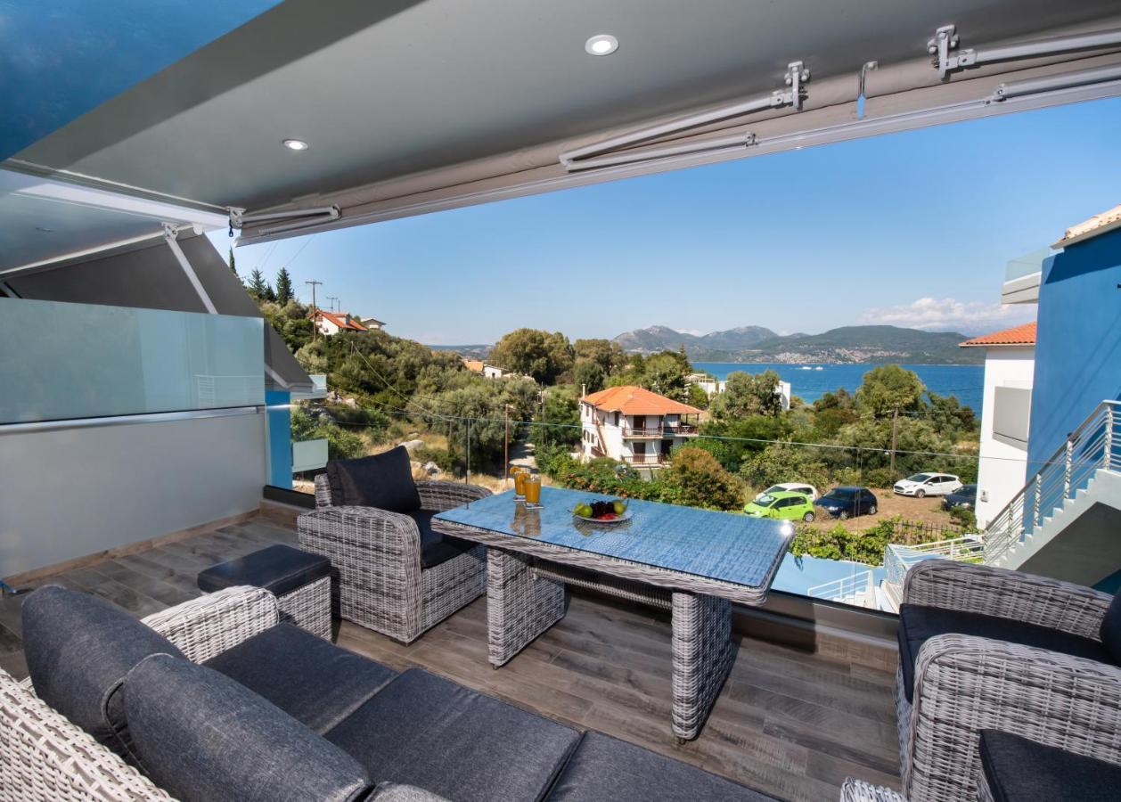 Blue House Luxury Apartment Никиана Екстериор снимка