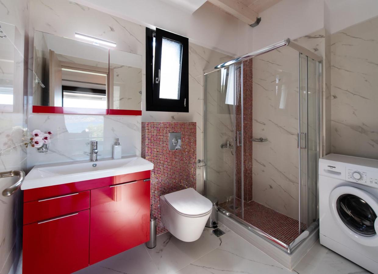 Blue House Luxury Apartment Никиана Екстериор снимка