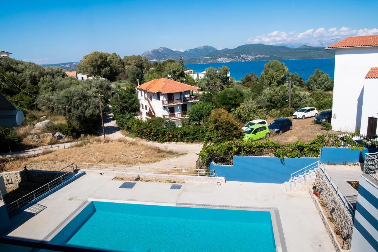Blue House Luxury Apartment Никиана Екстериор снимка