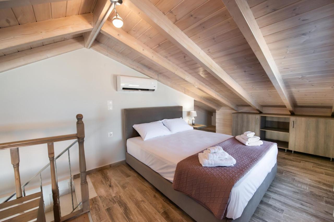 Blue House Luxury Apartment Никиана Екстериор снимка