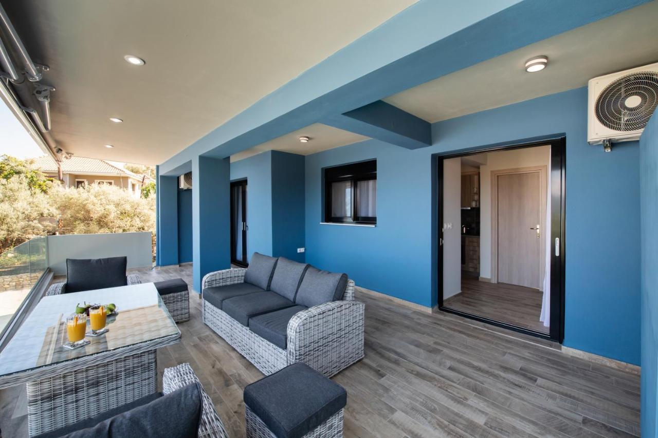 Blue House Luxury Apartment Никиана Екстериор снимка