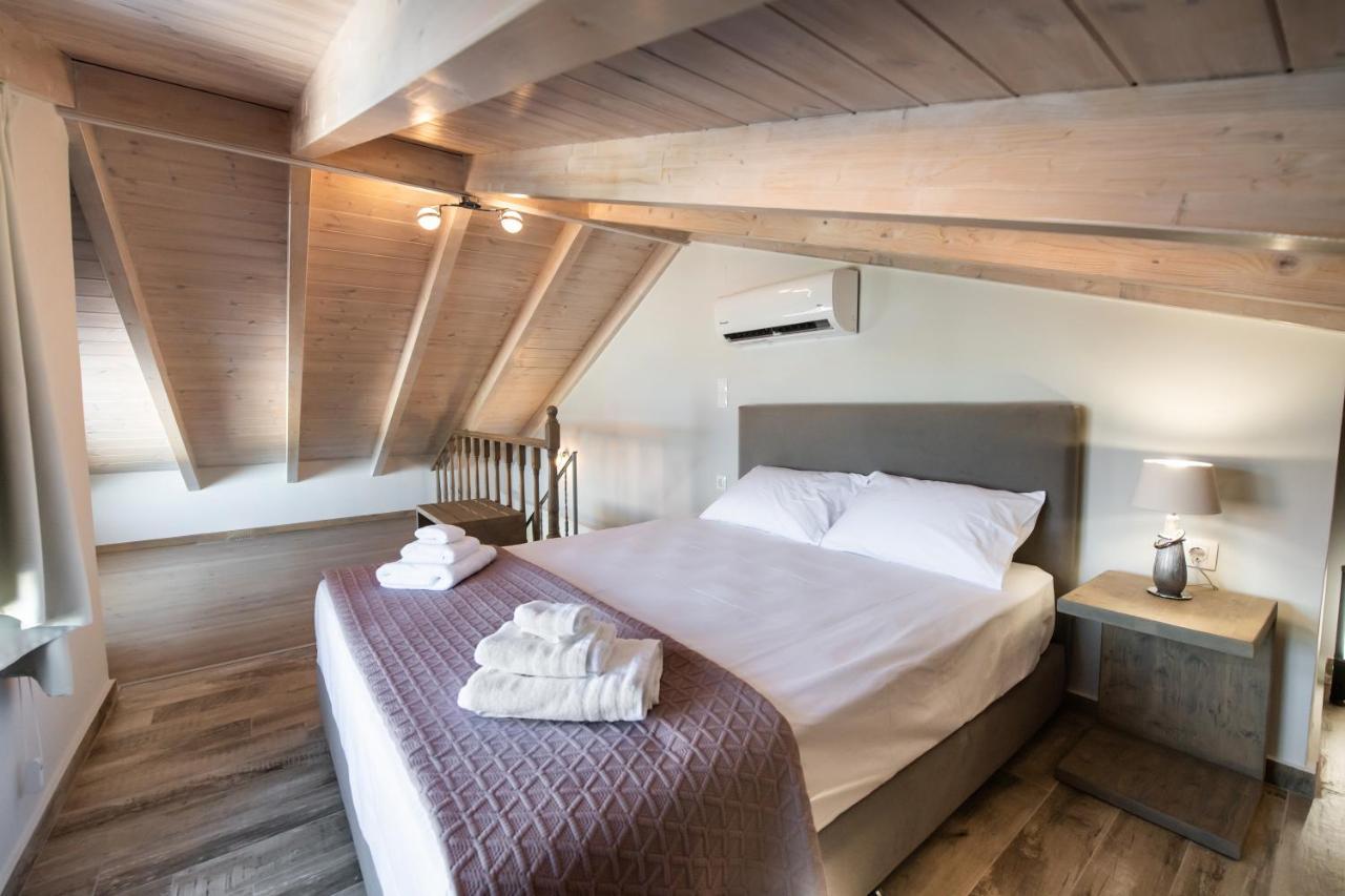 Blue House Luxury Apartment Никиана Екстериор снимка